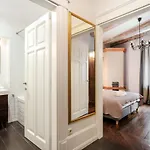 3 Bedroom Duplex Next To The Gates Of Dawn