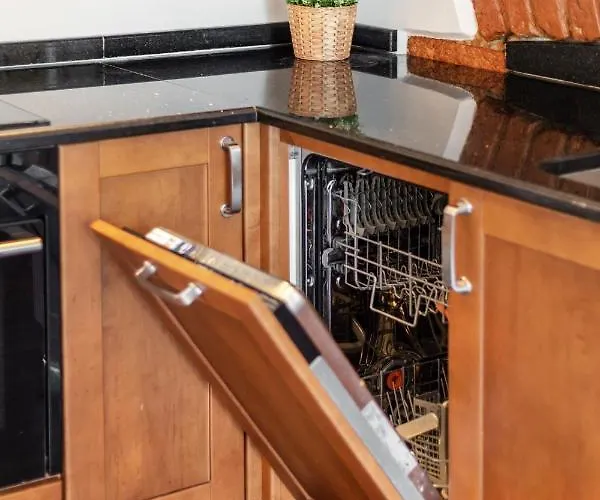 3 Bedroom Duplex Next To The Gates Of Dawn Butas