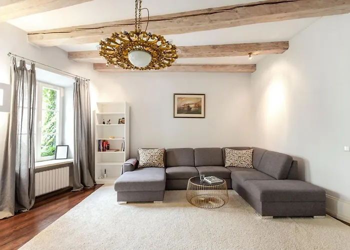 3 Bedroom Duplex Next To The Gates Of Dawn Appartement *