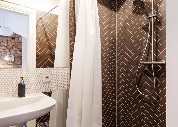 3 Bedroom Duplex Next To The Gates Of Dawn