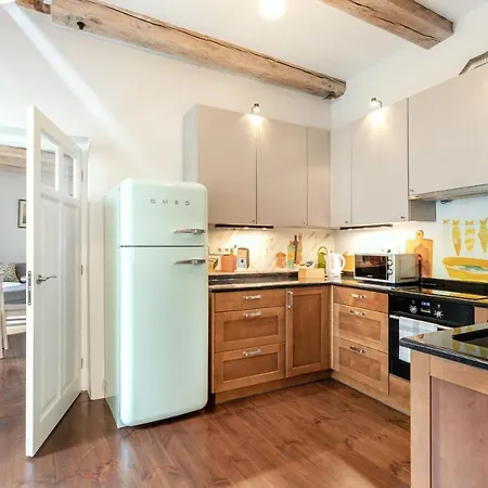 3 Bedroom Duplex Next To The Gates Of Dawn Вільнюс