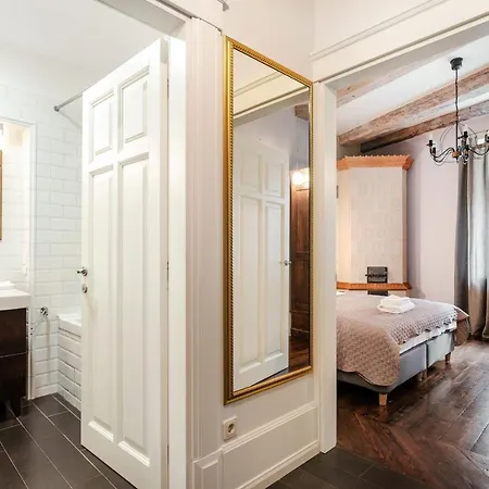 3 Bedroom Duplex Next To The Gates Of Dawn