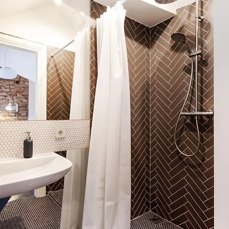 3 Bedroom Duplex Next To The Gates Of Dawn